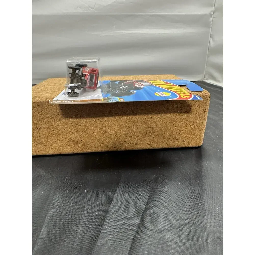 2025 Hot Wheels Ford Model A Custom '31 Red #140/250 HW Dirt 7/10 HYW24 New